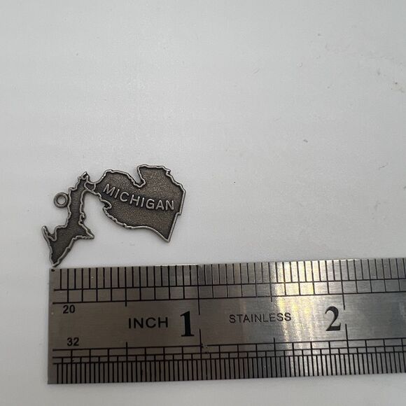 Vintage Estate 925 Sterling Silver Wolverine State of Michigan Charm Pendant - Picture 6 of 6